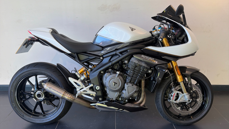 Triumph Speed TRIPLE 1200 RR (21MY)